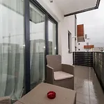 Homes By Nati דירה