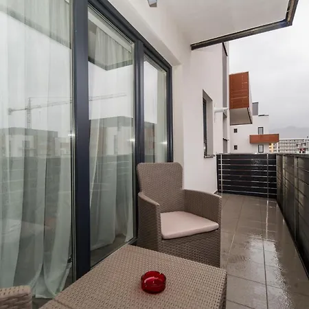 Homes By Nati Apartamento