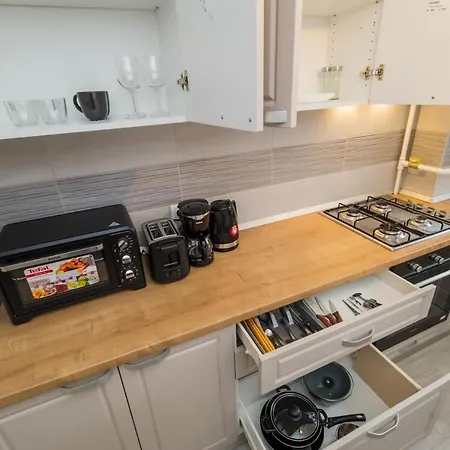 Homes By Nati Апартаменти