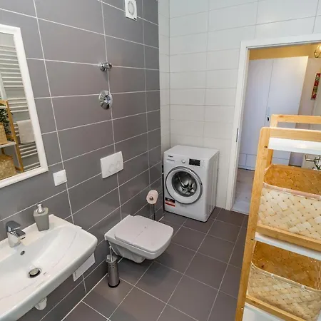 Apartamento Homes By Nati Braşov