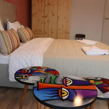 Homes By Nati Брашов