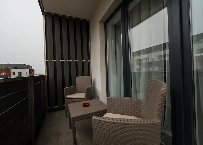 Homes By Nati * ブラショフ