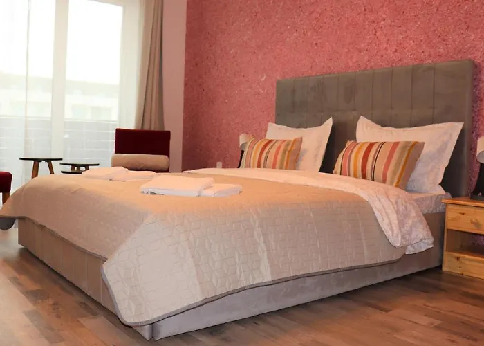 Homes By Nati ブラショフ