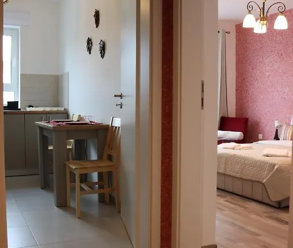 Homes By Nati Apartment