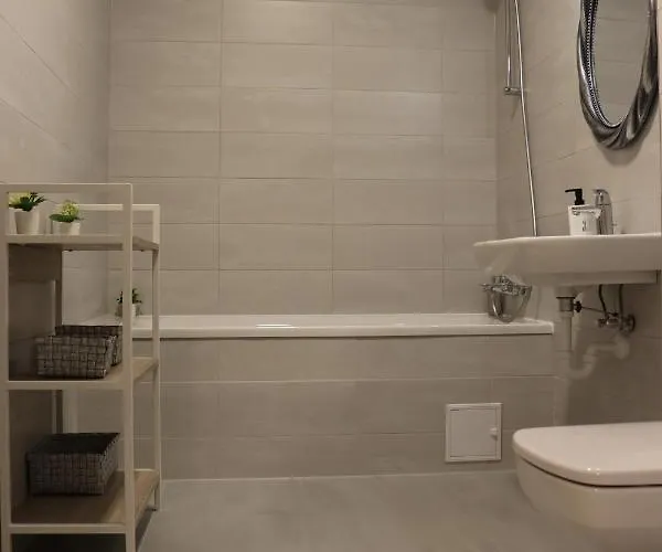 Homes By Nati Apartment