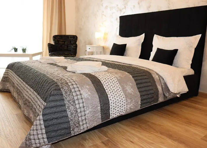 Homes By Nati * ブラショフ