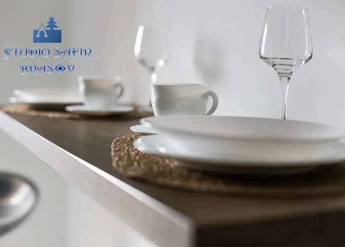 Homes By Nati * ブラショフ