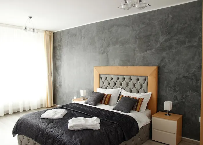 Homes By Nati ブラショフ