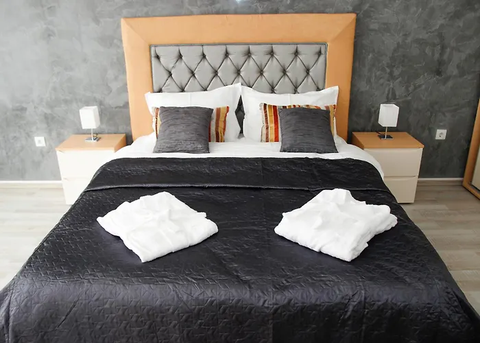 Homes By Nati Apartment